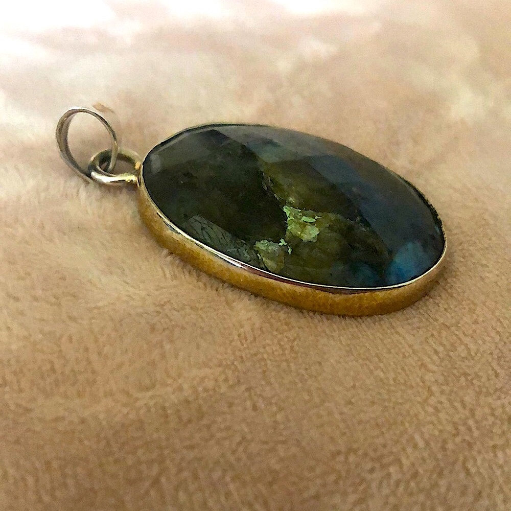 Large Oval Labradorite Pendant .925 - Picture 8 of 12